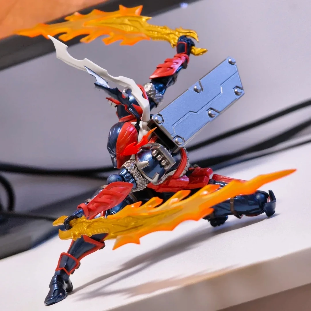 Revoltech Deathstroke Slade Joseph Wilson Action Figure Kaiyodo Amazing Yamaguchi Terminator Figures GK Collection Model Toys