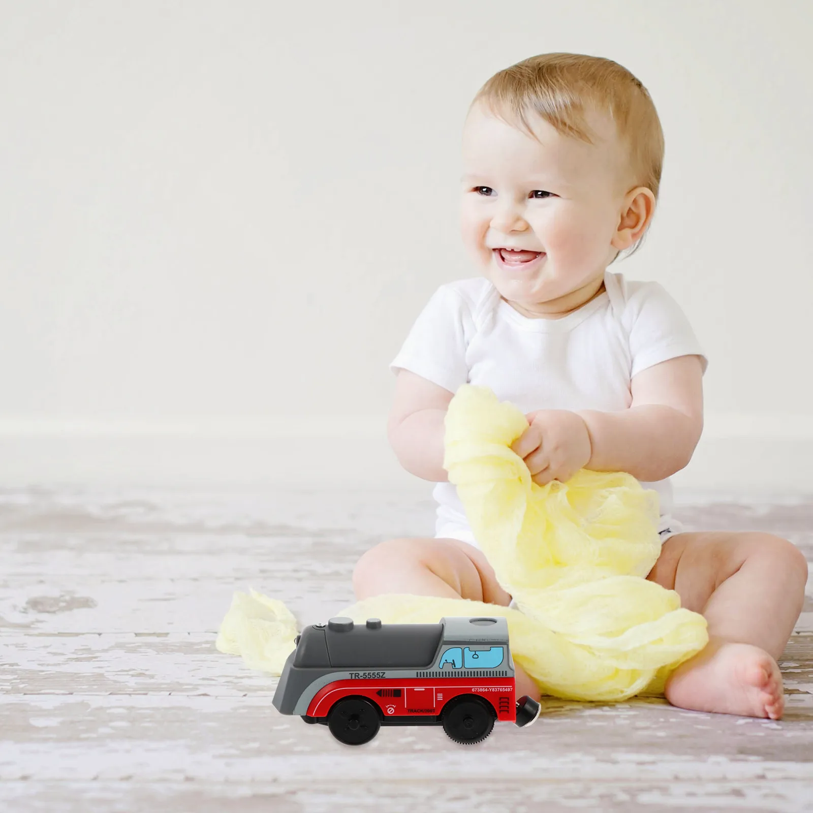 

1pc Kids Electric Train Red Alloy Locomotive Connectable Magnetic Plaything For Children Cognitive Development Gift Decor