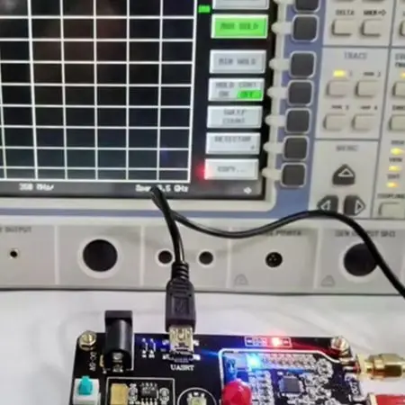 35MHz-4400MHz RF Signal Generator ADF4351 Sweep PLL With For OLED Display For Frequency Synthesizer Equipment
