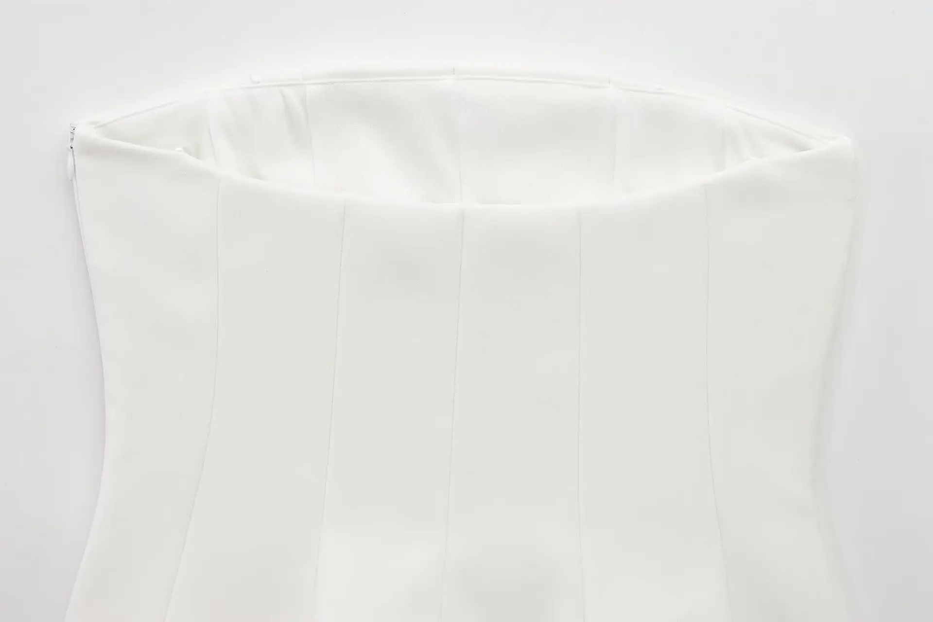 2025 봄 새로운 솔리드 Strapless 탑 여성 Ruched 짧은 탑 여성 섹시한 백 레스 코르셋 탑 귀여운 우아한 여성 파티 탑스