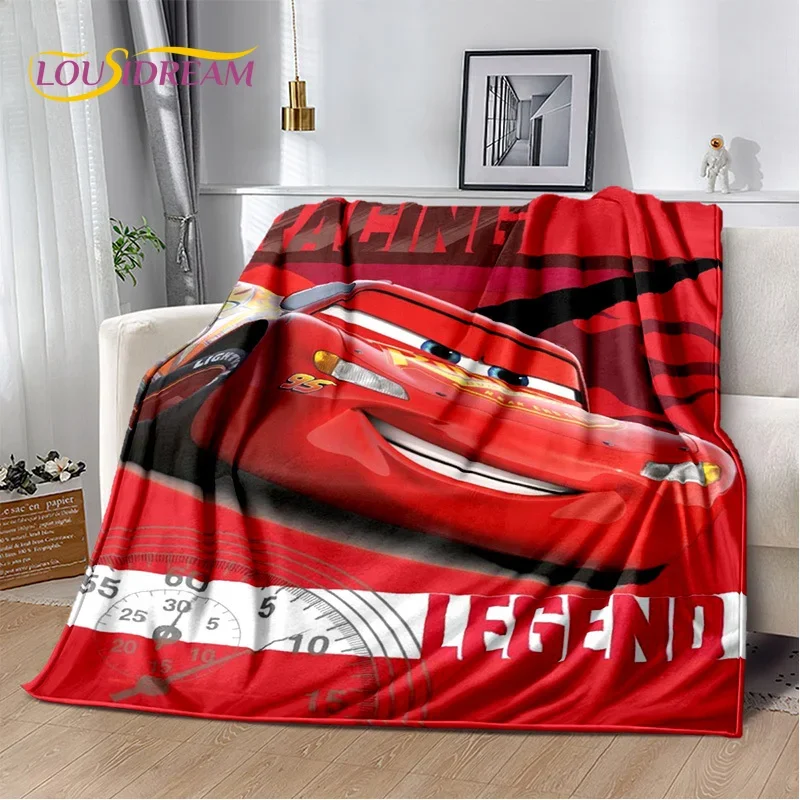 รถยนต์ Disney Mcqueen ผ้าห่มผ้าสักหลาดนิ่มลายการ์ตูนสำหรับเตียงห้องนอนโซฟาปิกนิกผ้าห่มสำหรับกลางแจ้งของขวัญยามว่างปกเด็ก