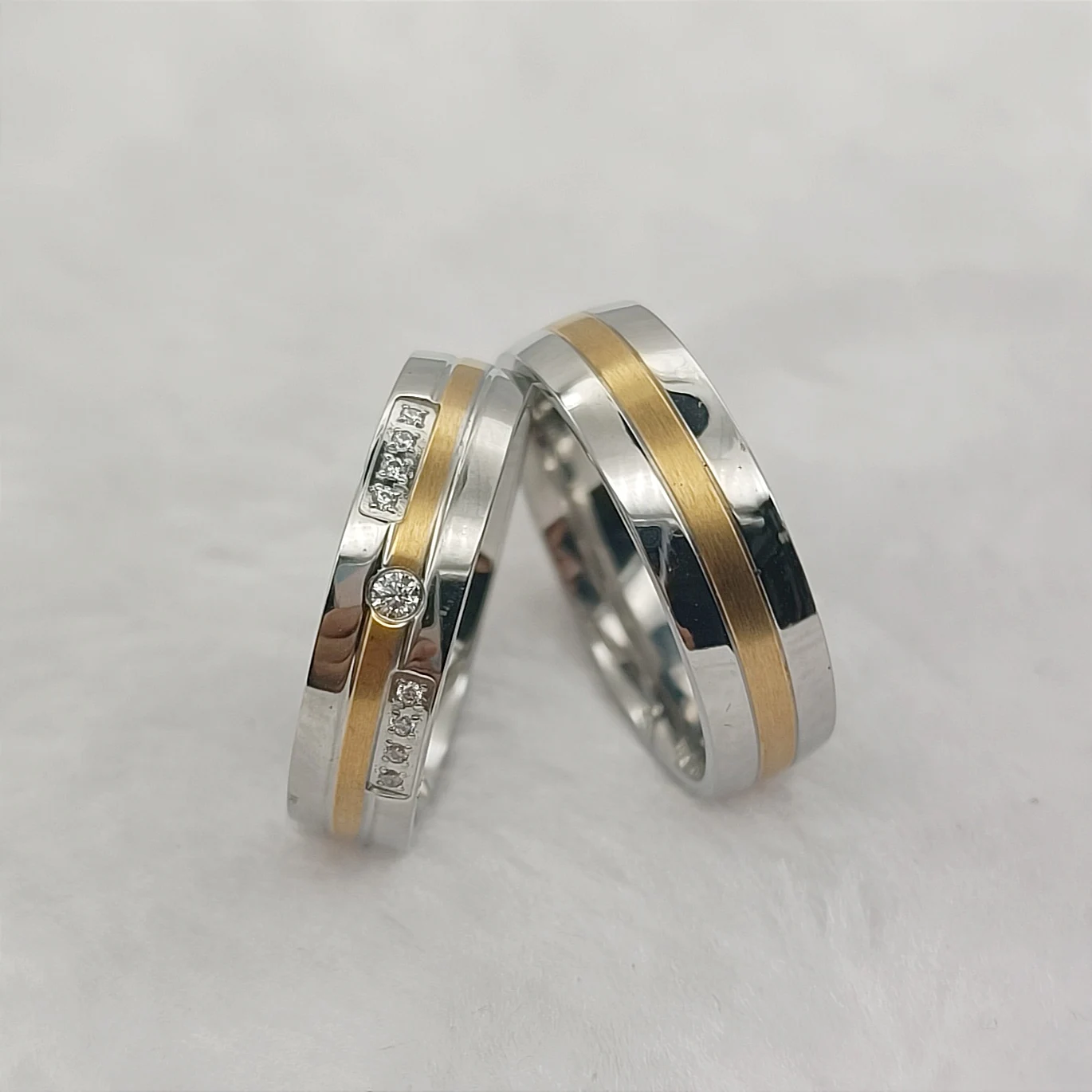Unique Anniversary Statement Wedding Rings Sets For Men and Women Two Tone 18k Gold Plated Stainless Steel Jewery Couples