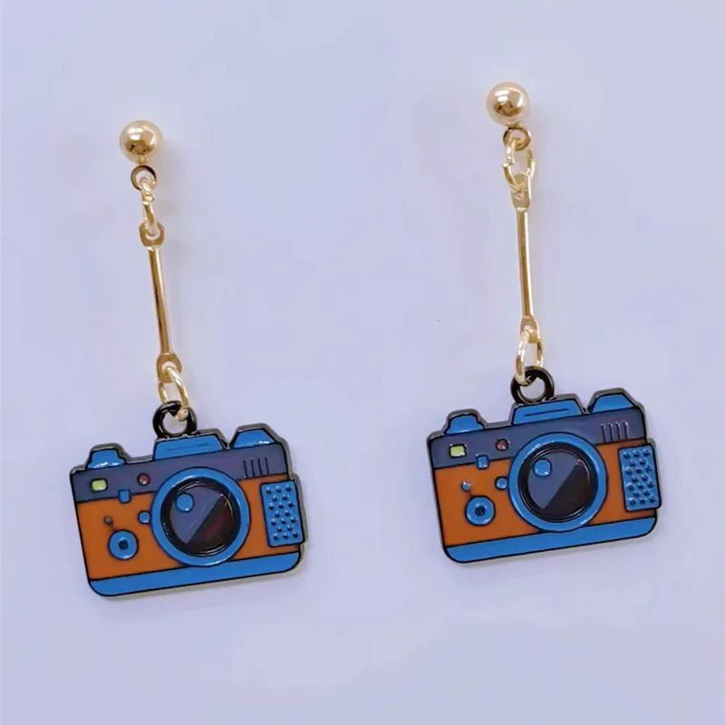 Trendy Enamel Camera Pendant Earrings for Women Girl Retro Camera Charm Hoop Earrings Cute Small Object Earring Jewelry Gift