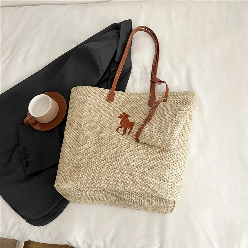 

Premium Luxury Vintage Leather Handbag For Casual Women Leisure With Solid Color And Large Capacity