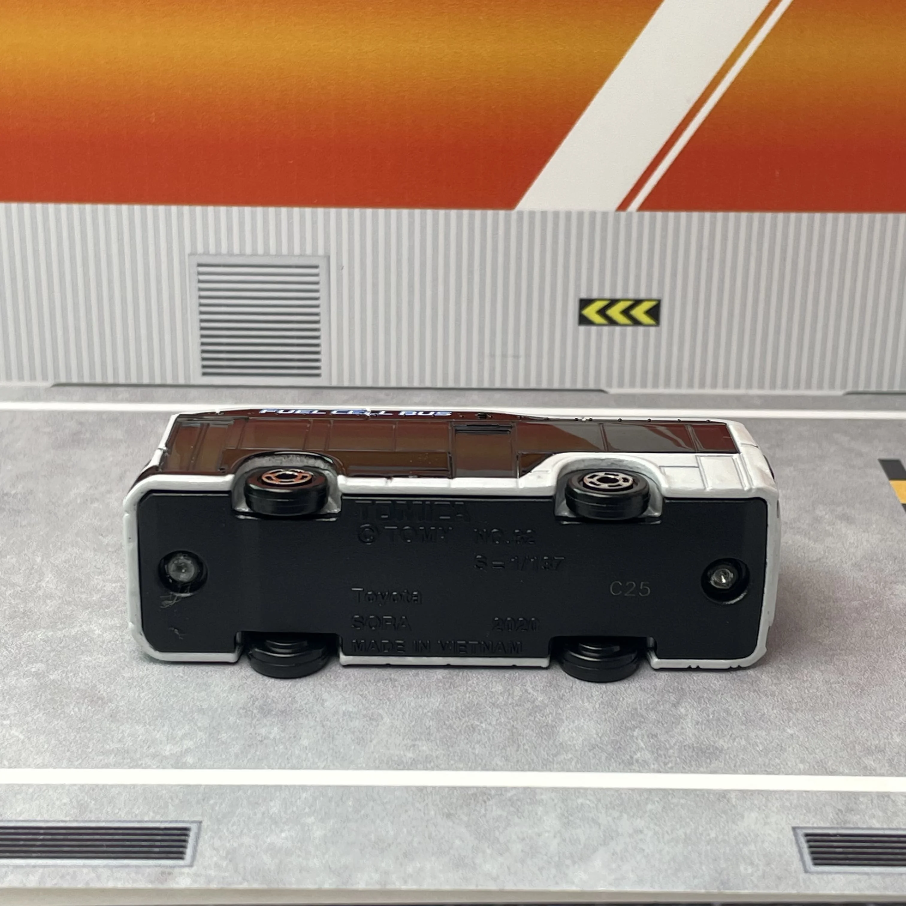 Takara Tomy Tomica nr 82 Toyota SORA Samochody Hot Pop 1:64 Auta Stop Metal Zabawki Pojazdy Silnikowe Odlewane Modele Metalowe dla Dzieci