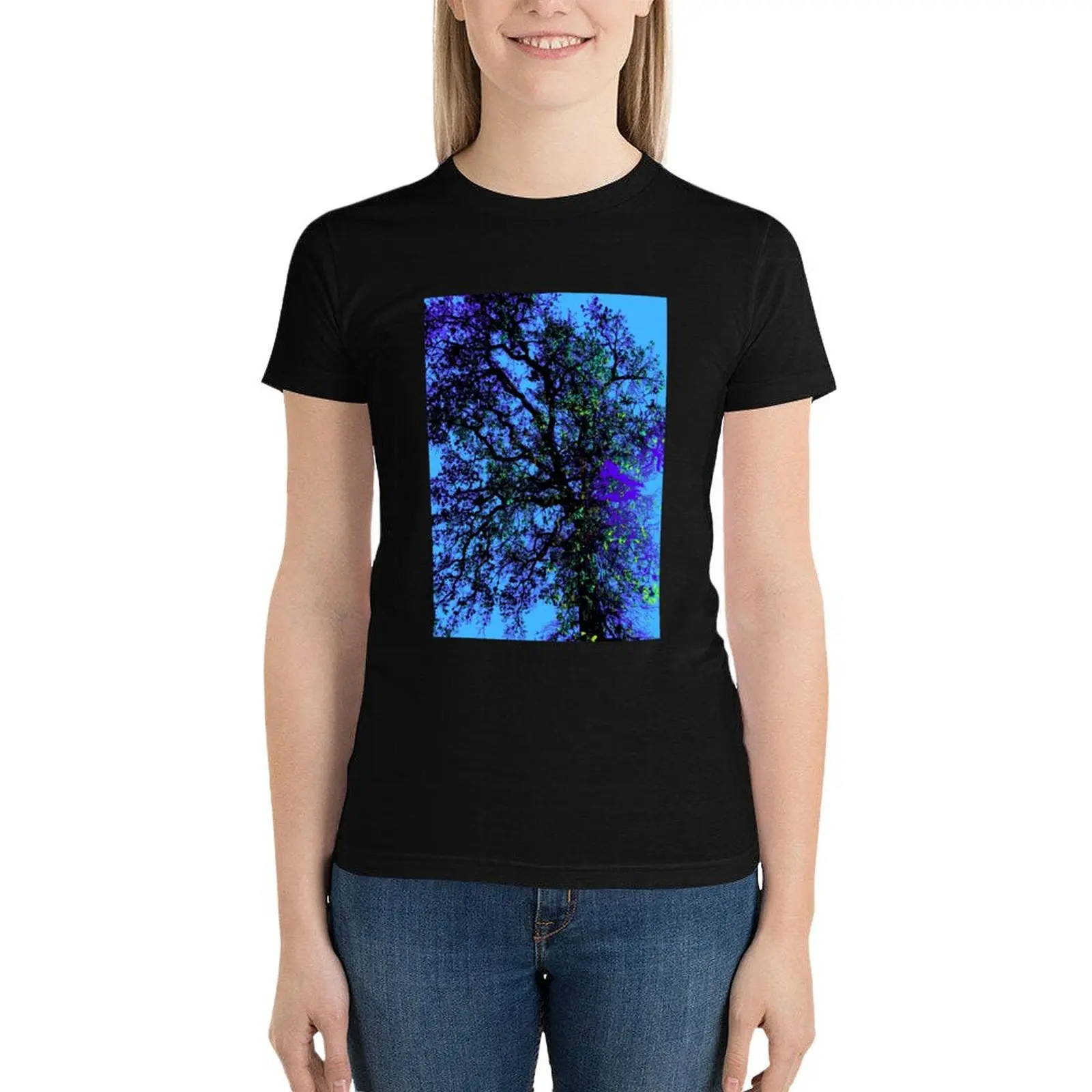 Looking at trees in the park T-Shirt Short sleeve tee plain funnys black t shirts for Women