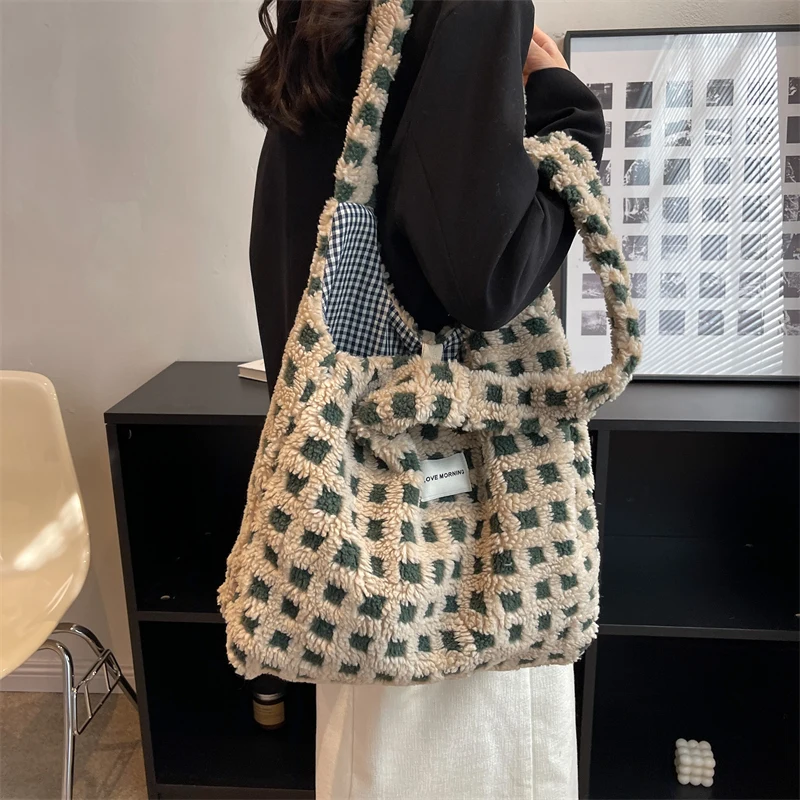 

Vintage Designer Plush Shoulder Bags for Women Handbag Purse 2022 New Large Ladies shopping Bag High Quality