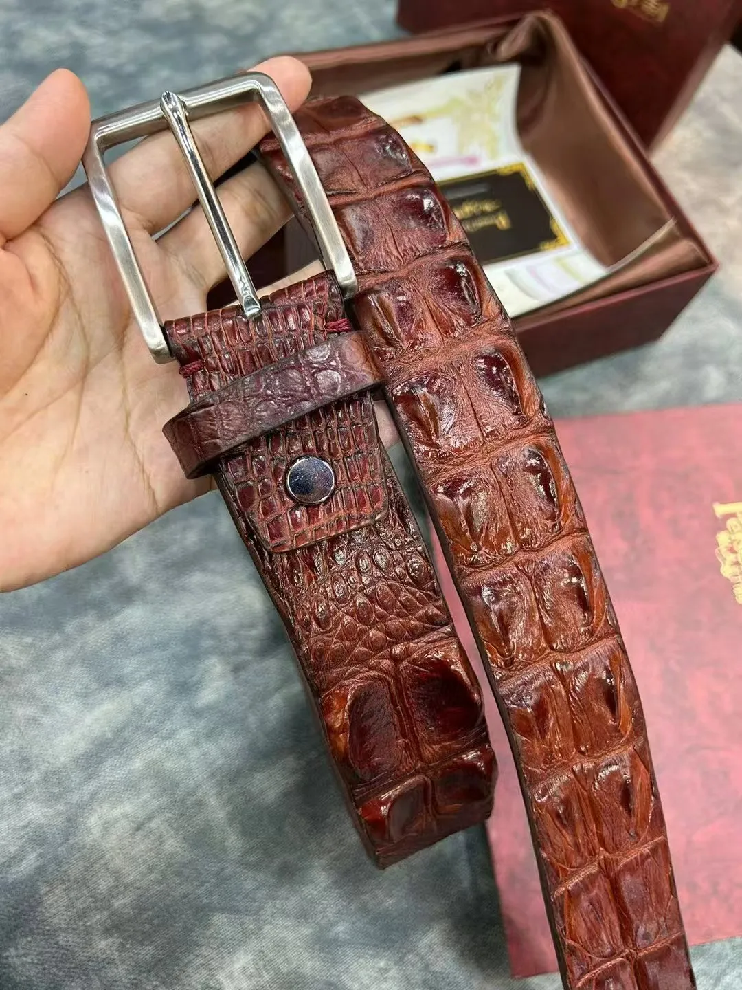 Genuine crocodile skin men belt with stainless steel buckle a whole piece alligator leather back tail bone leather material