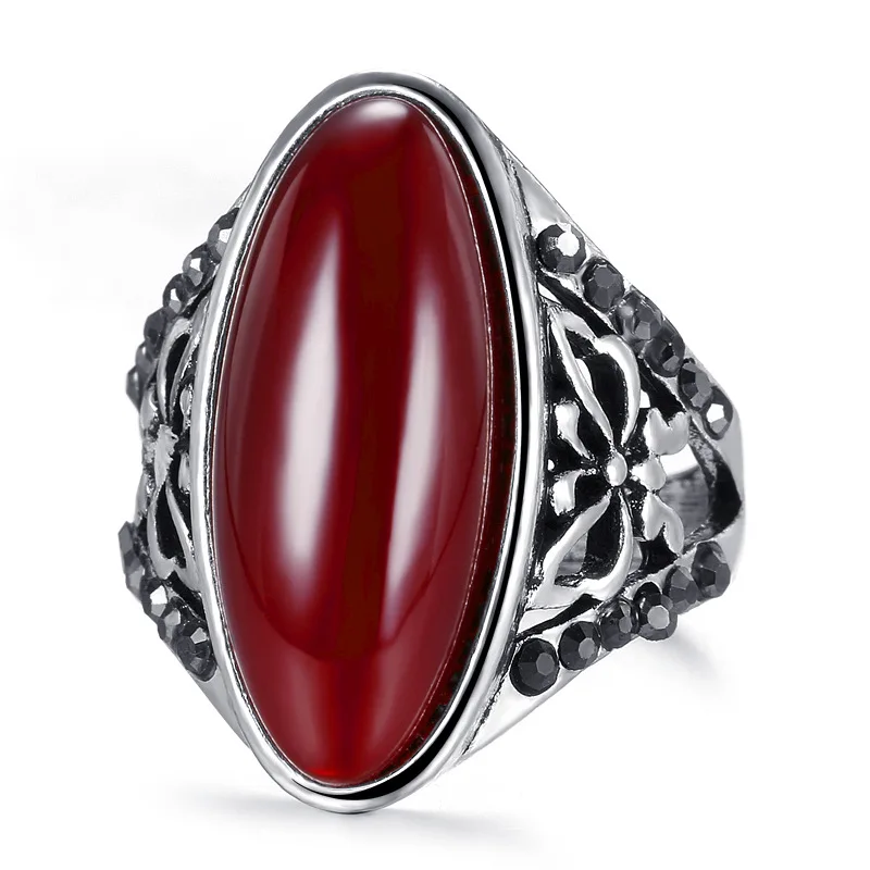 Vintage light luxury style hollowed-out carved ring, inlaid with red/black agate, exaggerated personality women's accessory