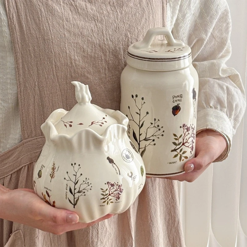 

Retro storage jars, ceramic jars with lids, living room soft jars