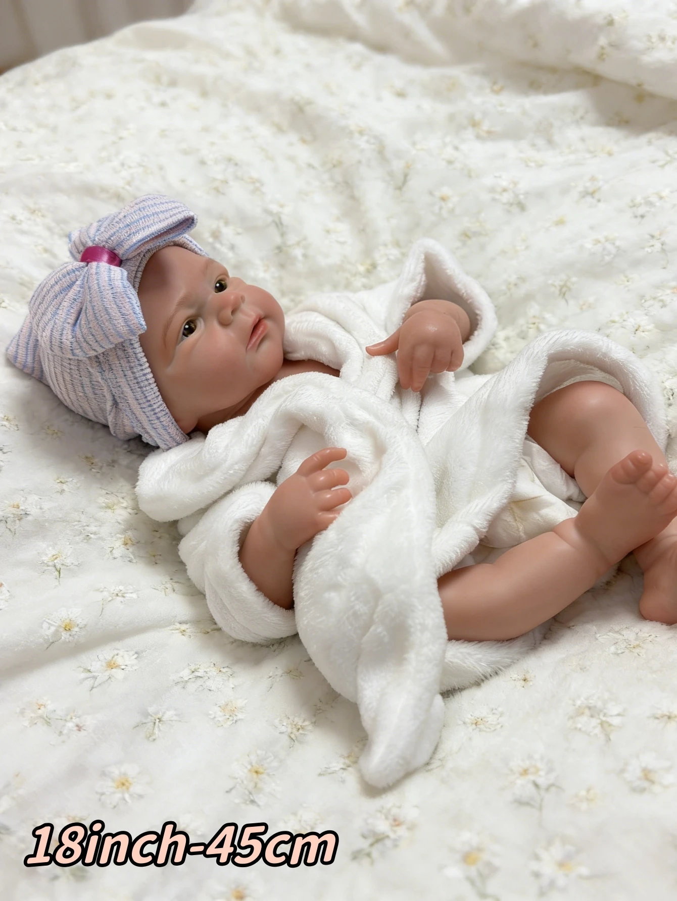 18 Inch Lifelike Silicone Reborn Baby Doll Soft Newborn with Visible Veins Vivid Simulated Boy Doll for Gift Or Collection