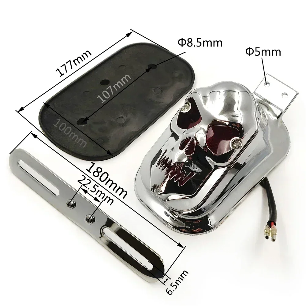 

Rear Metal Taillight Skull Turn Signal Brake Tail Light for Harley 2005-2012 FLSTN Deluxe， 2005-2007 FLSTSC Springer Classic