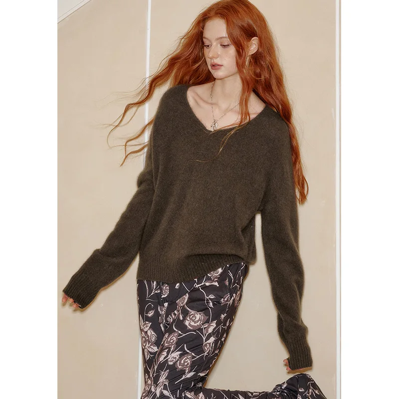 ELFSACK 2025 الخريف الوافدين الجدد عادية بلون طاقم الرقبة المتضخم سترة فضفاضة متماسكة للمرأة