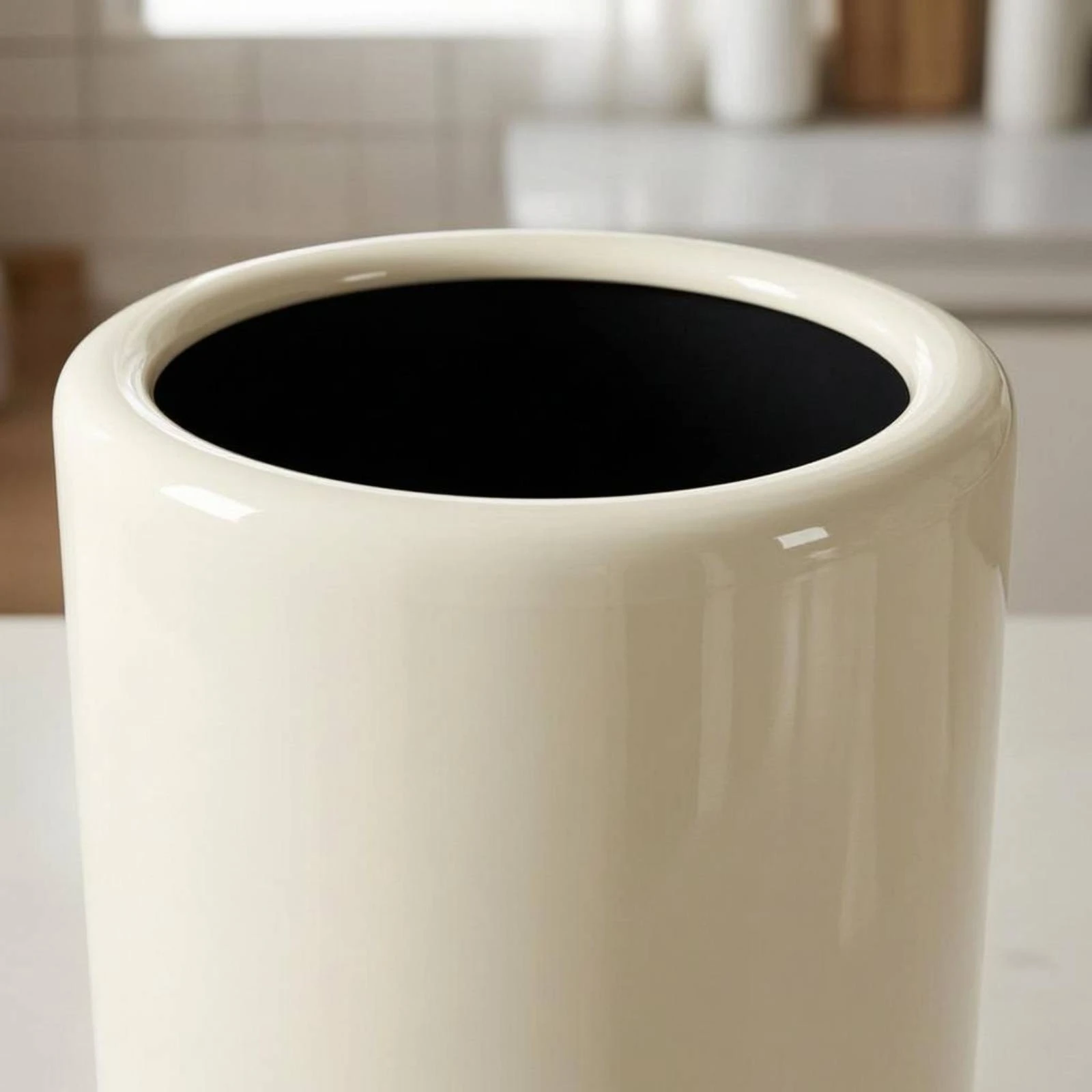 Kitchen Trash Bin 18 L Rolling Trash Bin Household Storage on Wheels Metal Frame
