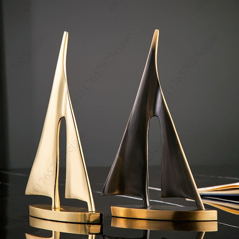 Smooth Sailing Sailboat Metal Crafts Ornaments Copper Golden Hollow Ship Abstract Geometric Sailboat Sculpture Home Furnishings