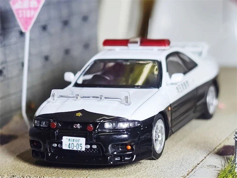 INNO 1:64  SKYLINE GTR R33 MINE\'S / Police Car Diecast Model Car