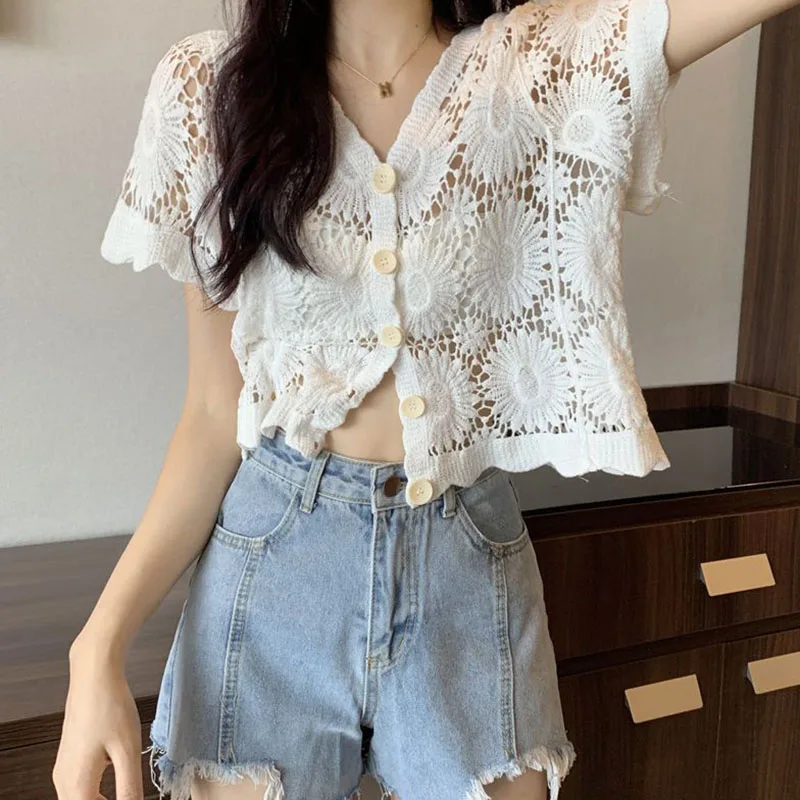 2023 Summer Hook Floral Lace Short Sweaters Woman Korean Button Knitted Cardigan Coat Women All-Match V-Neck Short Sleeve Blouse