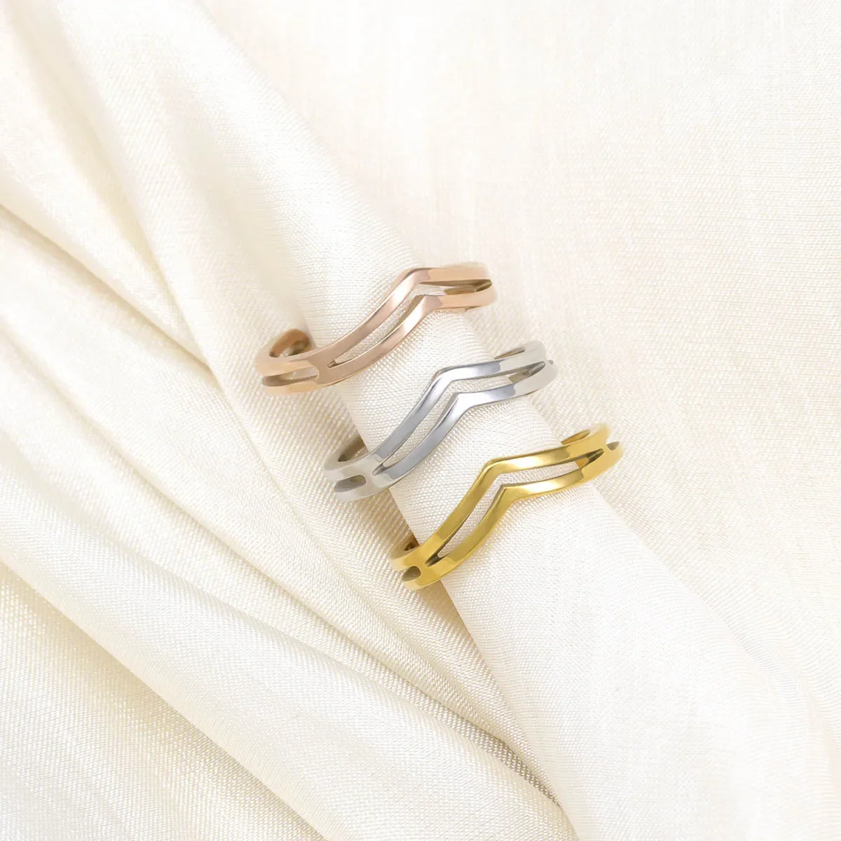 1pc/3pcs V-Shaped Star Heart Stainless Steel Toe Ring Waterproof Hypoallergenic Opening Adjustable Foot Ring Summer Beach Women