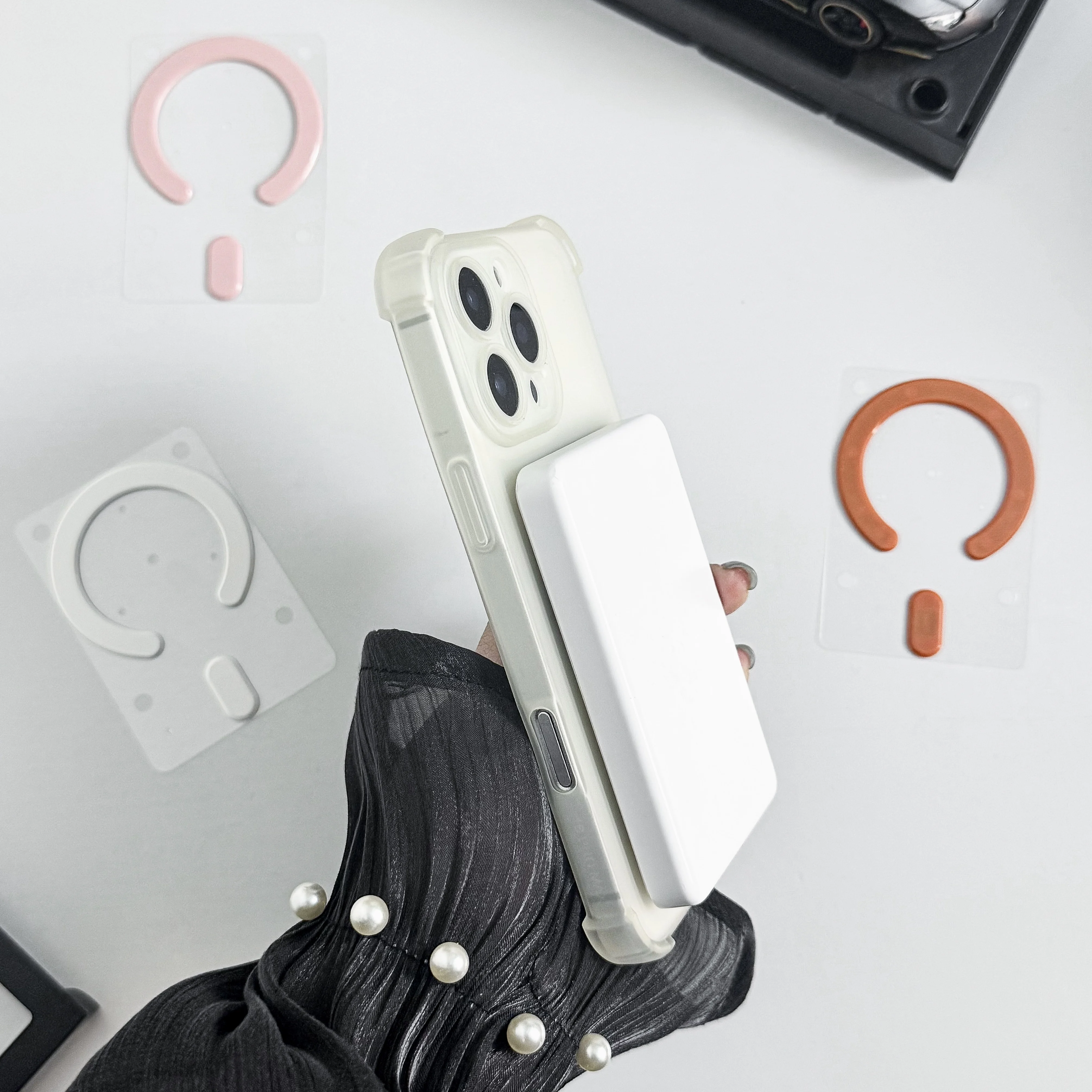 Ultra-Thin Magnetic Phone Sticker, Wireless Car Mount, Magnetic Sheet & Metal Plate - Universal for All Phones