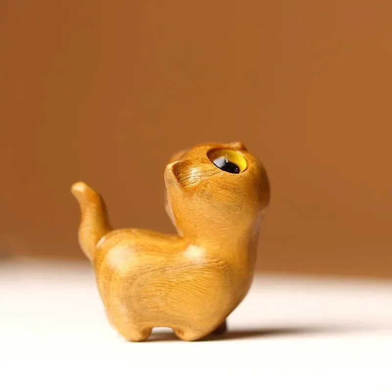 Green sandalwood carving strange kitten animal creative wood
