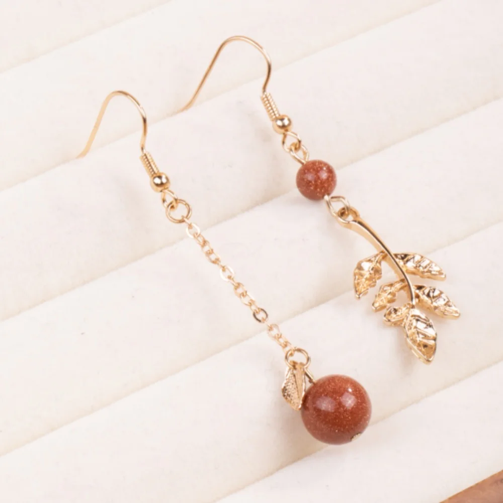 2024 New Arrival Trendy Golden Simple Leaf Long Dangle Earrings For Women Fashion Impressive Gold Color Metal Party