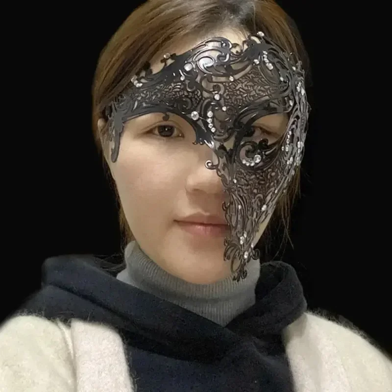 Halloween Props Masquerade Eyewear Half-Face Women Metal Diamond Mask One-Eyed Adult Golden Hollow Eye Mask