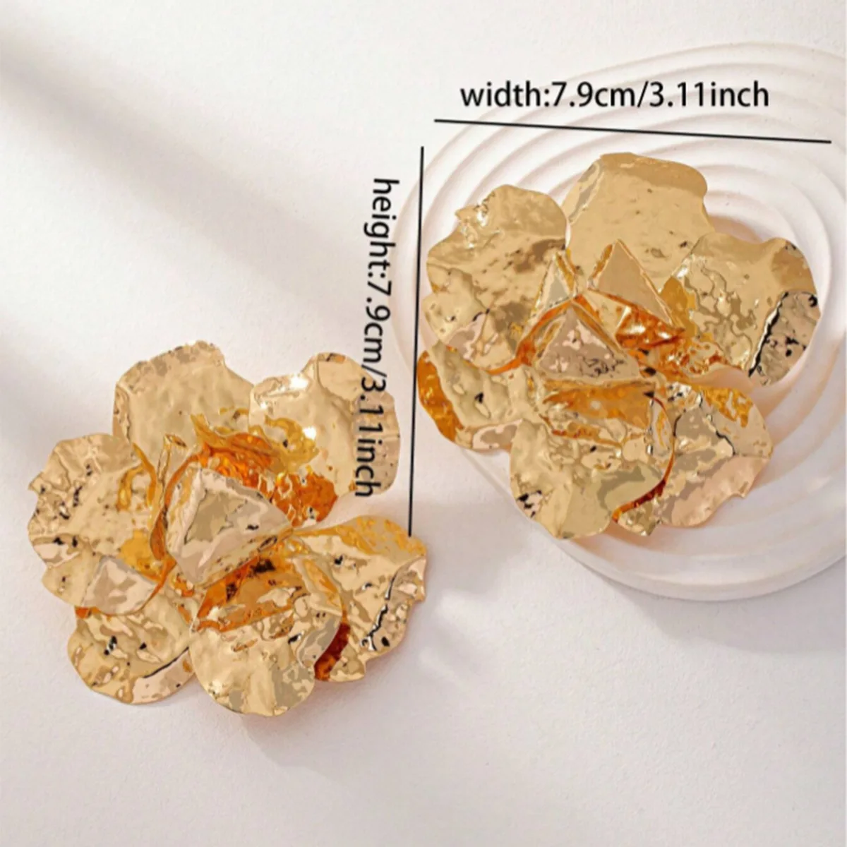 HUANZHI Gold Plated Vintage Irregular Geometric Exaggerated Large Flower Stud Earrings for Women Girls Jewelry Gifts 2024 Trend