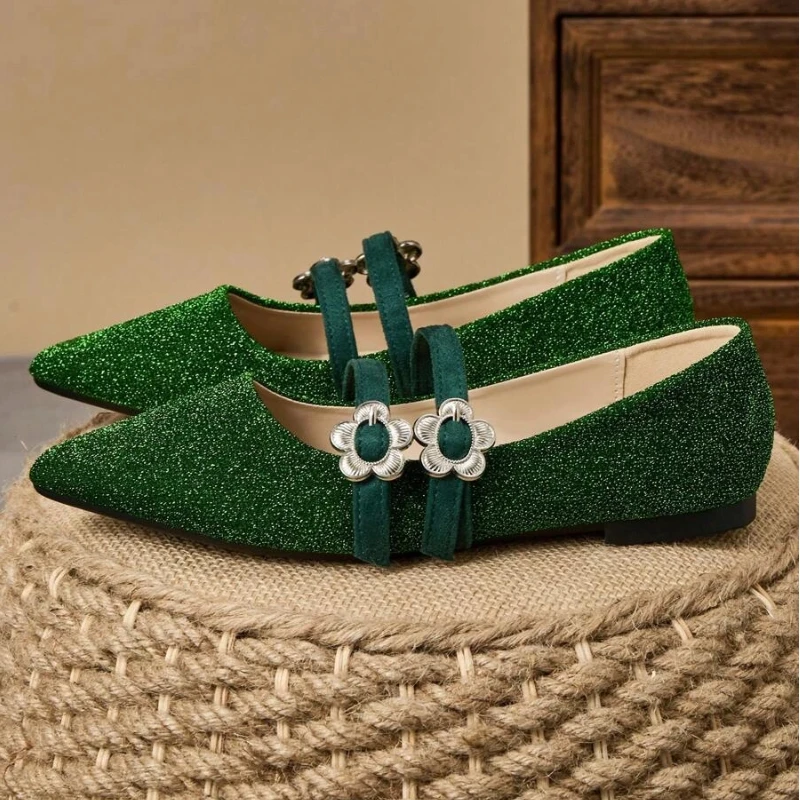 

Женские серебряные туфли с острым носком, большие размеры 44, 45, 46, 47, 48, блестящие туфли на плоской подошве для девочек, удобная обувь для вечеринок на мягкой подошве