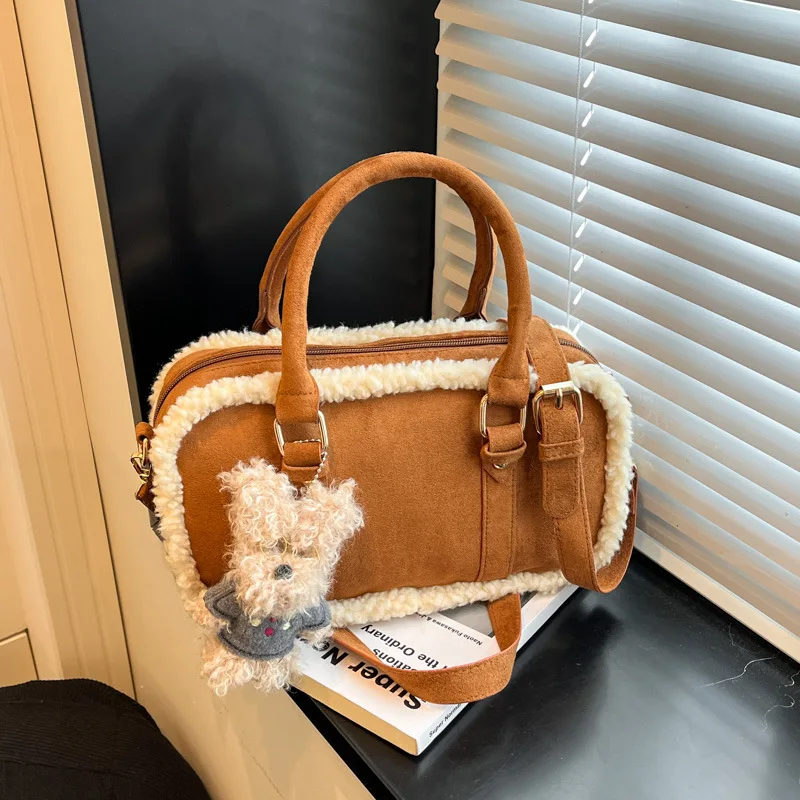 شعبية الموضة الرائعة حقيبة صغيرة المرأة 2026 شتاء جديد ريترو أفخم حقيبة يد عصرية تنوعا حقيبة ساعي الكتف
