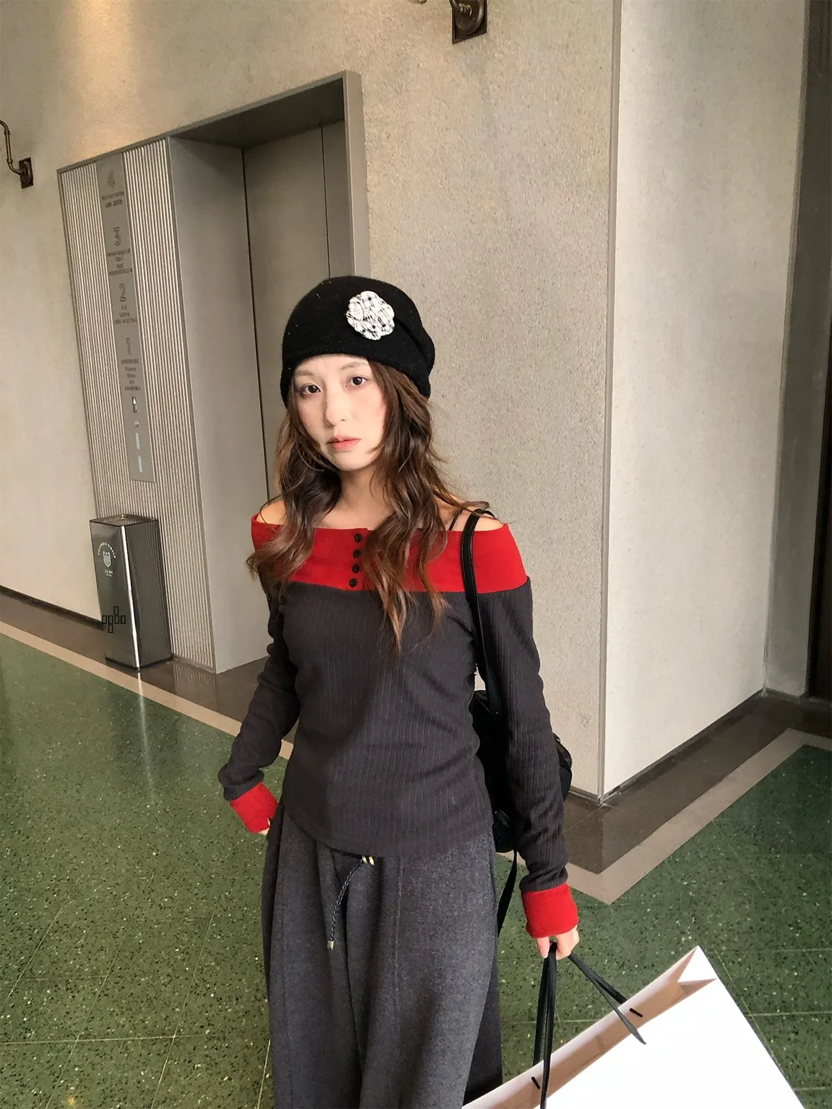 

Новинка! Женская приталенная футболка с длинным рукавом на одно плечо, повседневный топ для ношения под одеждой, весенняя мода.