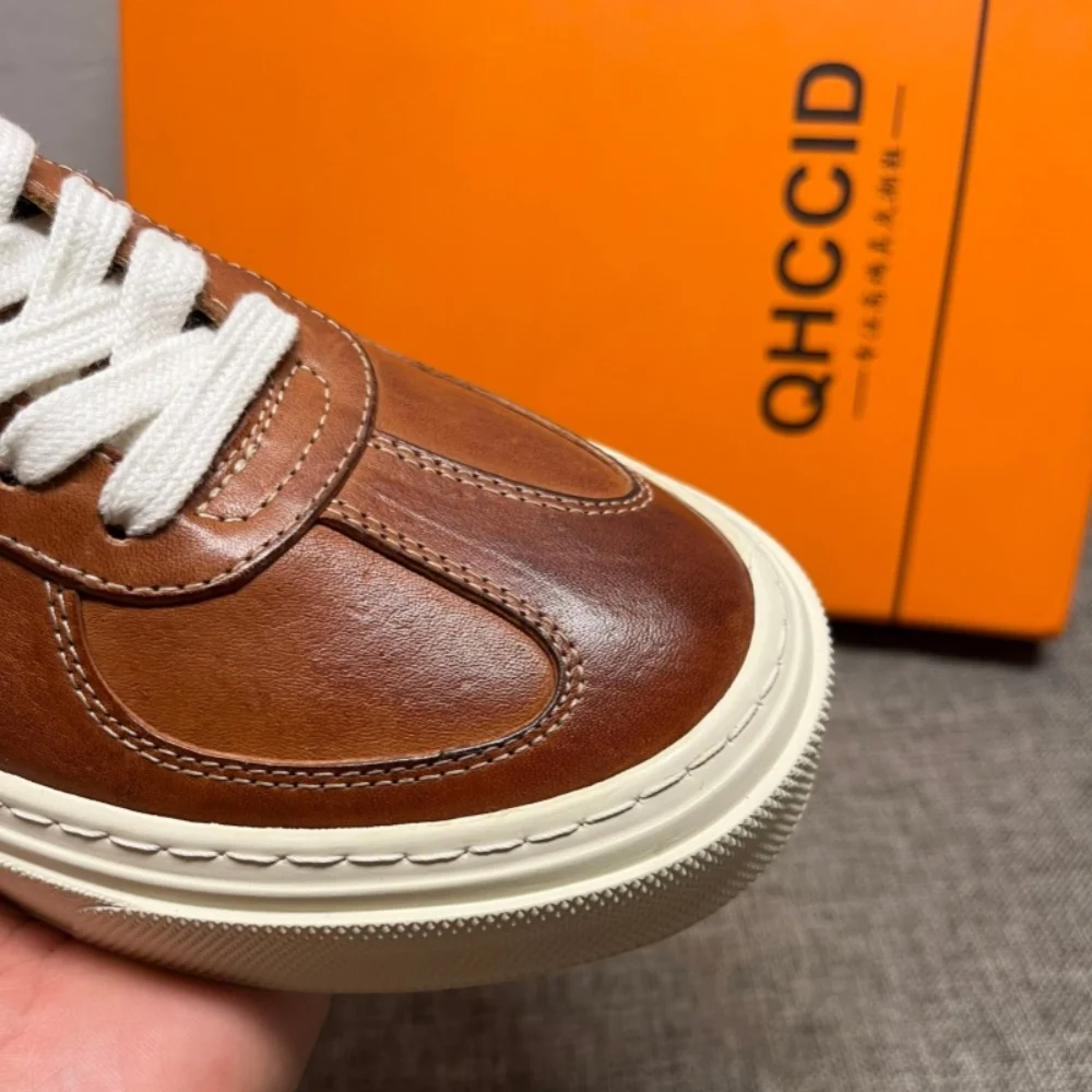 أحذية رجالية من الجلد الطبيعي كاجوال للخريف والشتاء سميكة وخفيفة الوزن وقابلة للتنفس على الطراز القديم للرجال