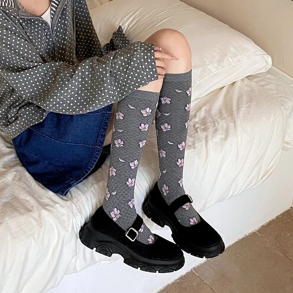 Casual Women Cotton Knee Socks Hyacinth Design Hosiery Japanese Aesthetic Mid Calf Stockings Comfy For Students Daily Outfit