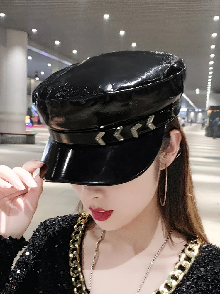 Casual Fall  Military Caps Woman Leather Beret Flat Hats Captain Cap Trucker Vintage Red Black Bone Male Women\'s leather hat