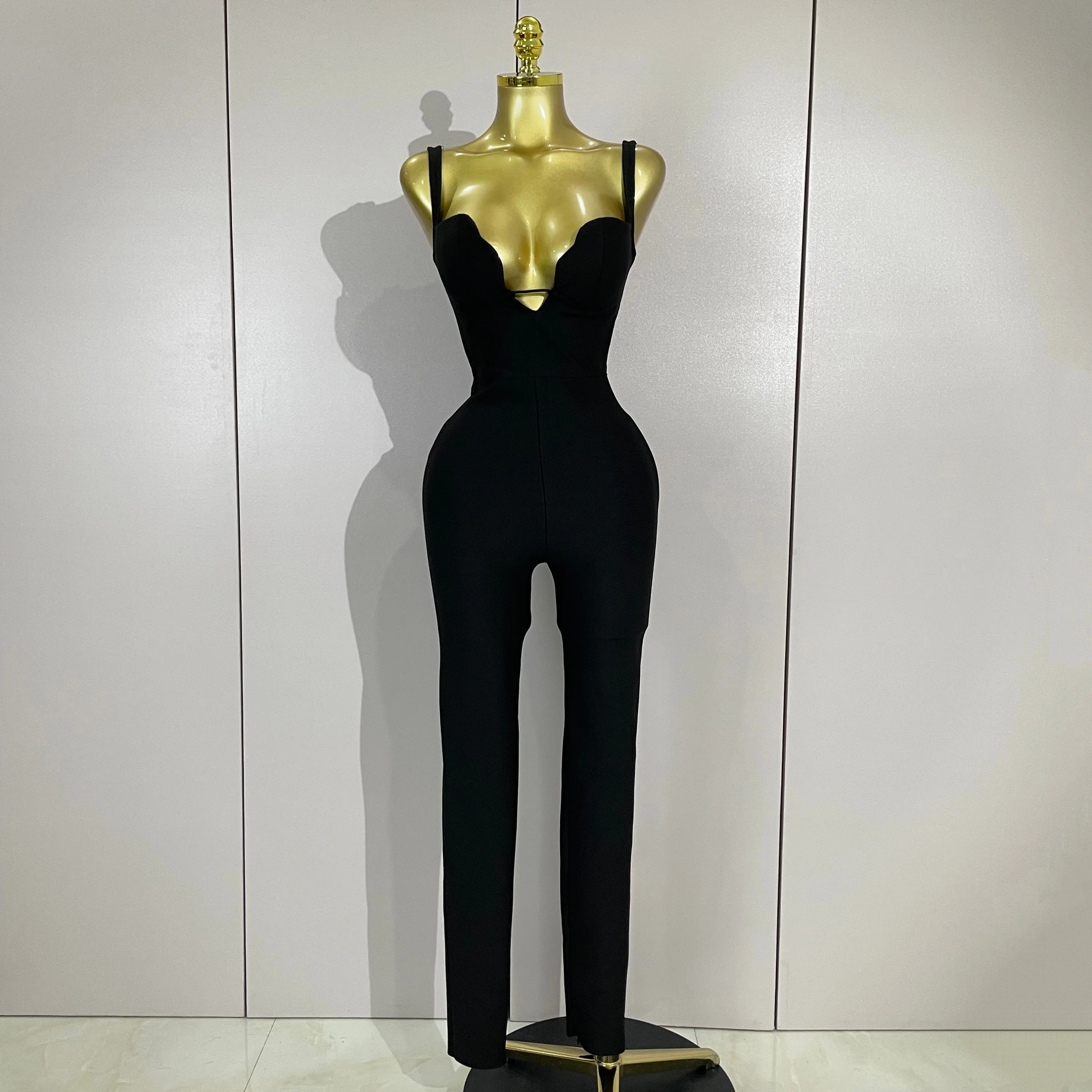 

Новое поступление, сексуальный черный облегающий комбинезон без рукавов с лямкой на шее, модные женские вечерние костюмы для ночного клуба