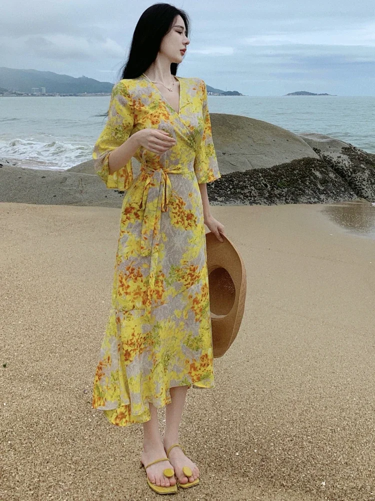 Sexy midi vestido feminino bodycone verão férias francês temperamento senhora com decote em v elegante vintage cintura alta ins bandagem impressão na moda fenda