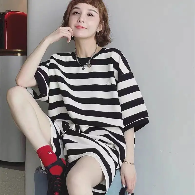 Striped Loose Tee Tops Sports Casual Suit 2024 Summer Women Oversized Clothing Sets Short Sleeve Tshirt + Shorts 2Pcs Streetwear