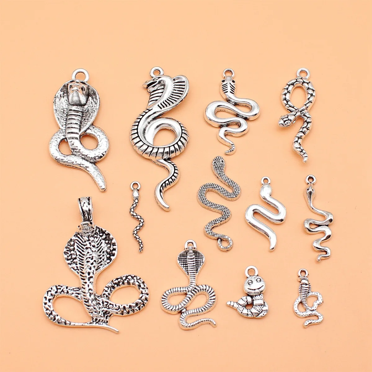100Pcs/Bag 12 Styles Antique Silver Color Snake Charms Pendant Diy Jewelry Accessories For Jewelry Making