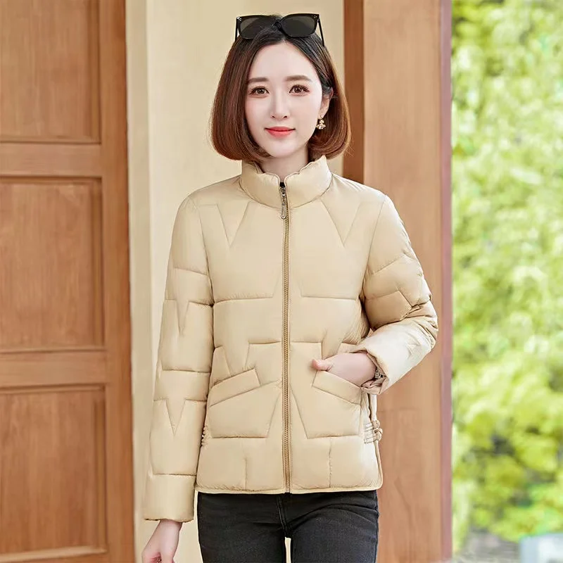 Short Warm Cotton Padded Jacket Female Thick Parkas Luxury Winter 2024New Overcoat Lightweight Outerwears Down Coat Women Parkas