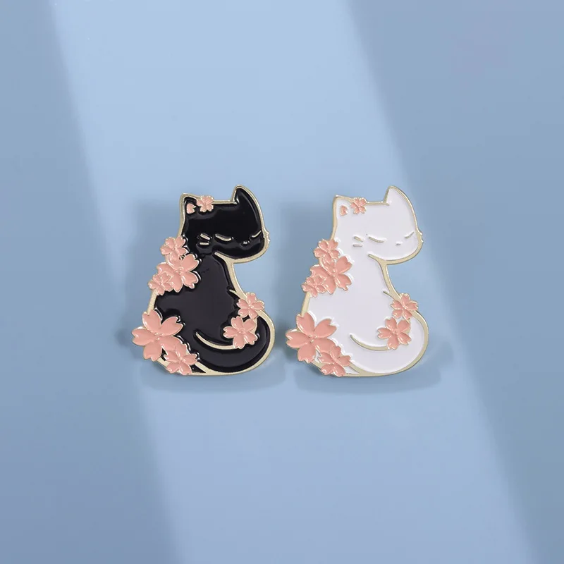 Japanese Cartoon Badges Cherry Blossom Cat Badge Pins DIY Backpack Collar Brooch Personality Party Jewelry for Friends