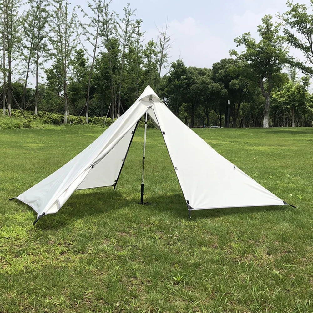 Camping Near Streams Grass Green Lightweight Camping Tent Portable Hiking Tent 210D Oxford Cloth Breathable Material