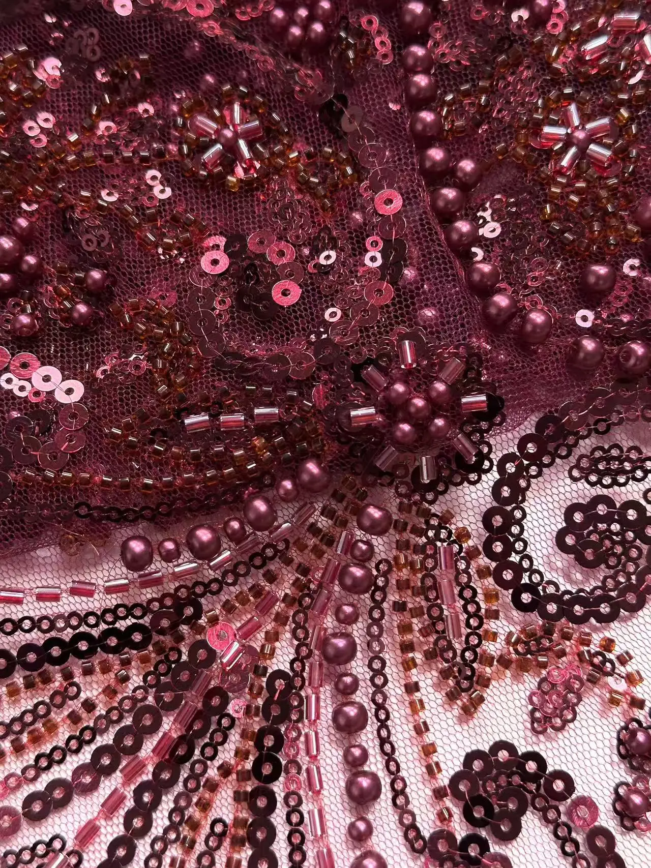 Africano 2025 Tessuto di pizzo con perline rosse Francese 5 metri Tulle Maglia Paillettes Tessuti di pizzo ricamato Matrimoni Vestito da festa TP1415