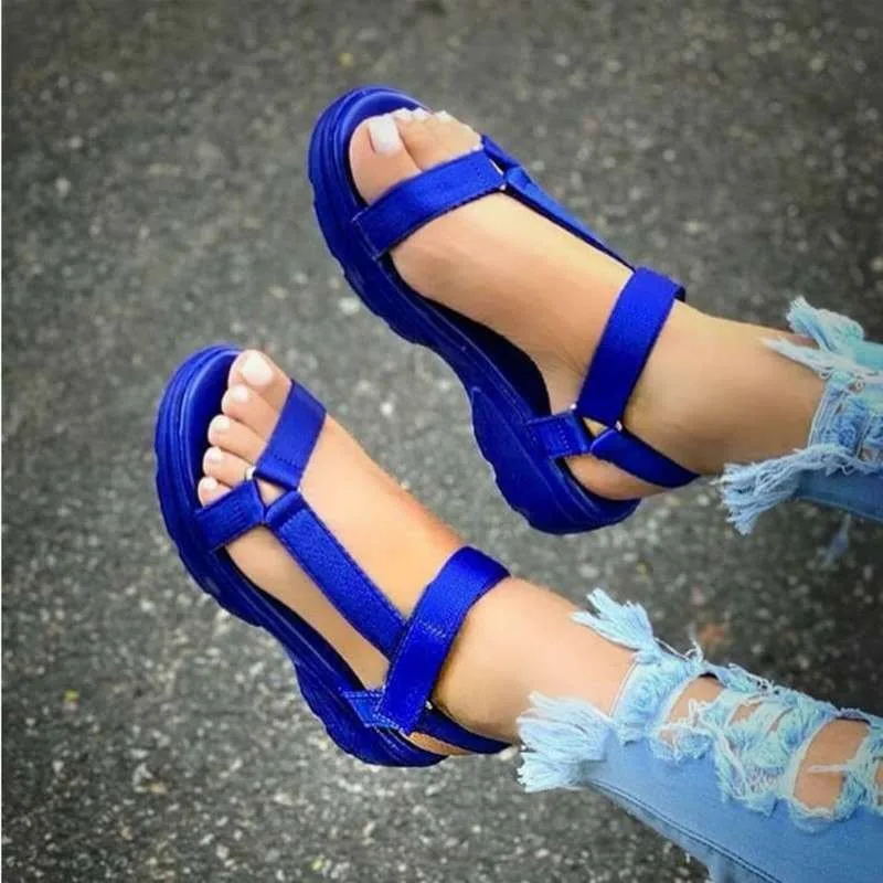 2024 Summer New Sandals Rainbow Color Flat Women Sandals Luxury Sandals Women Designers Outdoor Beach Opened Toe Shoes