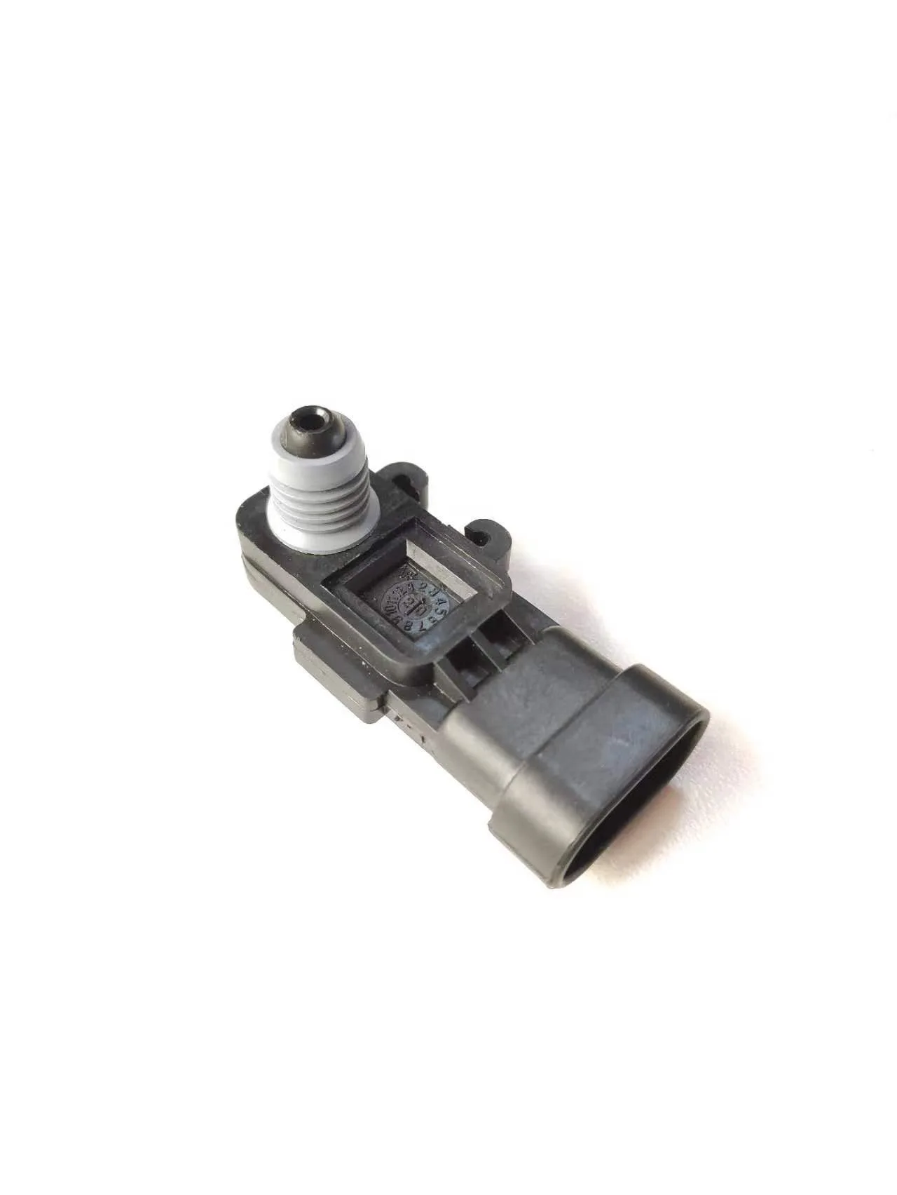 

68525698AA 04593949AA for Dodge Pickup Ram RAM Durango Challenger Jeep Free Light Chrysler 300c 2011-2024 Fuel pressure sensor