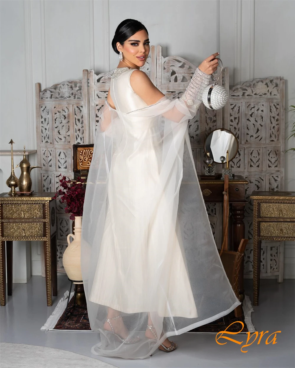 تخصيص ساحة طوق الساتان ألف خط مساء اللباس رائعة كريستال شال فساتين حفلة موسيقية عالية الجودة فساتين المناسبات الخاصة