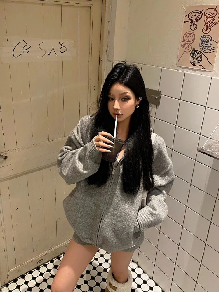 Set 2 Potong Rajutan Berkerudung Gaya Preppy Retro Amerika Kardigan Ritsleting Wanita + Celana Mini Setelan Gadis Populer Mode Rajutan Baru Musim Gugur