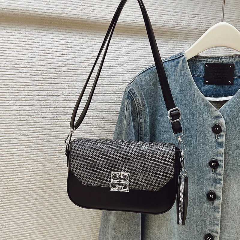 

High-Quality Ladies Tote Bag Crafted From Faux Leather Featuring High-End Malta Neat Lightweight Vintage Look