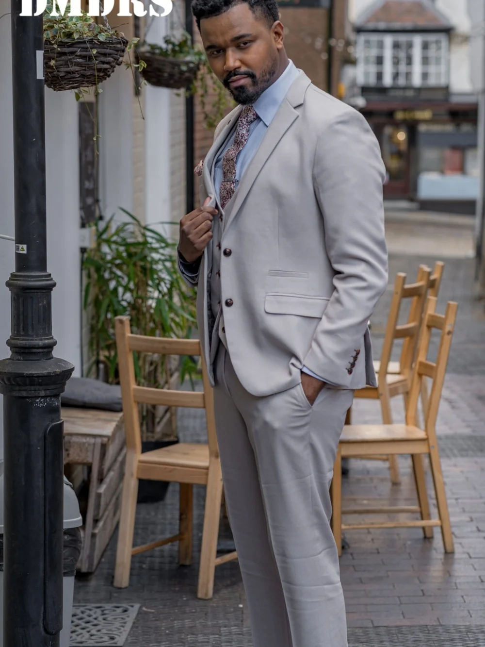 Men's Romantic 3 Piece Beige Wedding Suit Set 2025 Slim Fit Jacket Vest Pants Stylish Formal Outfit for Business Weddings