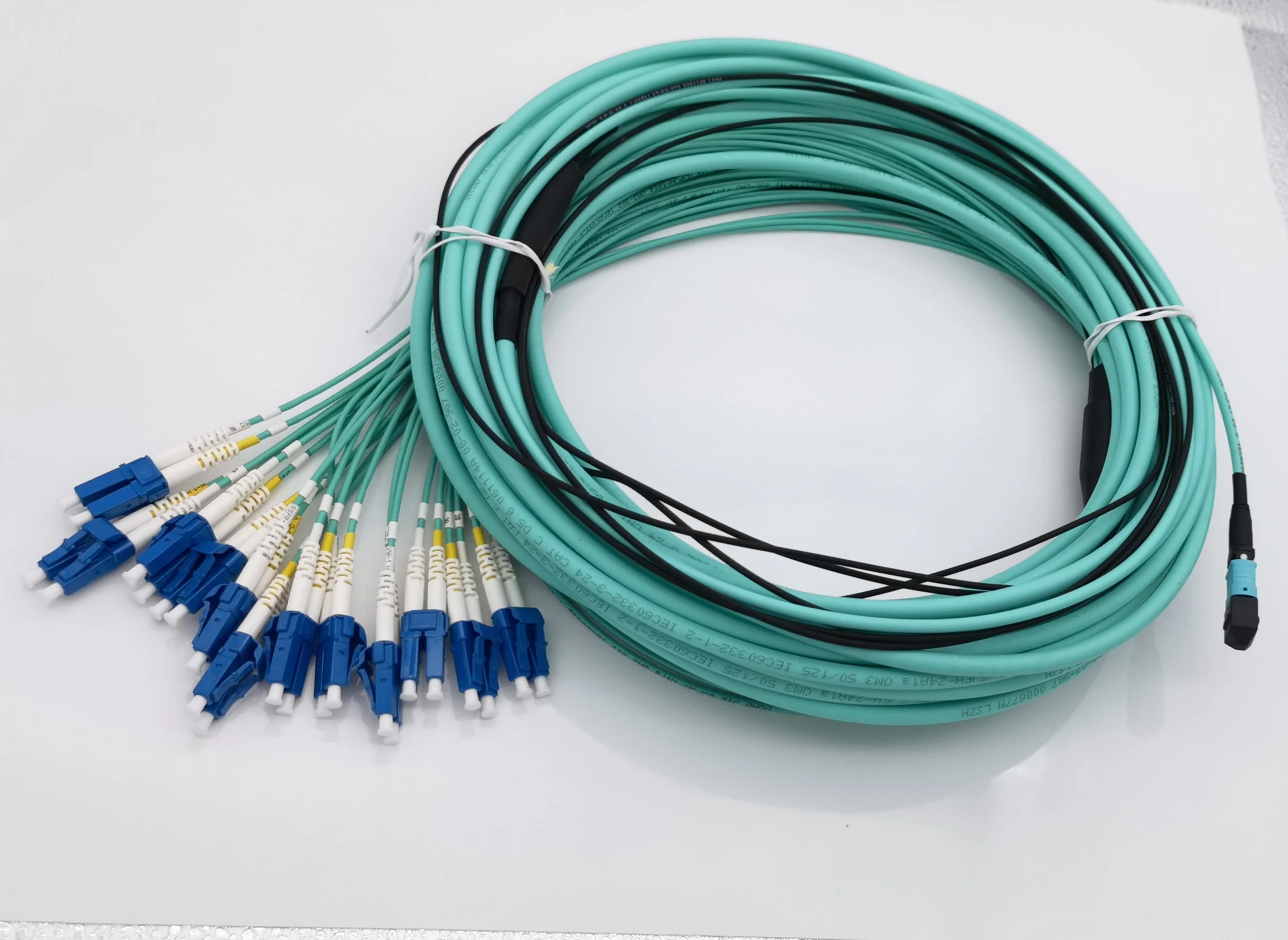 

15 Meter MPO/MTP Female to 24xLC Breakout Fiber Optic Cable OM3 40G Patch Cable