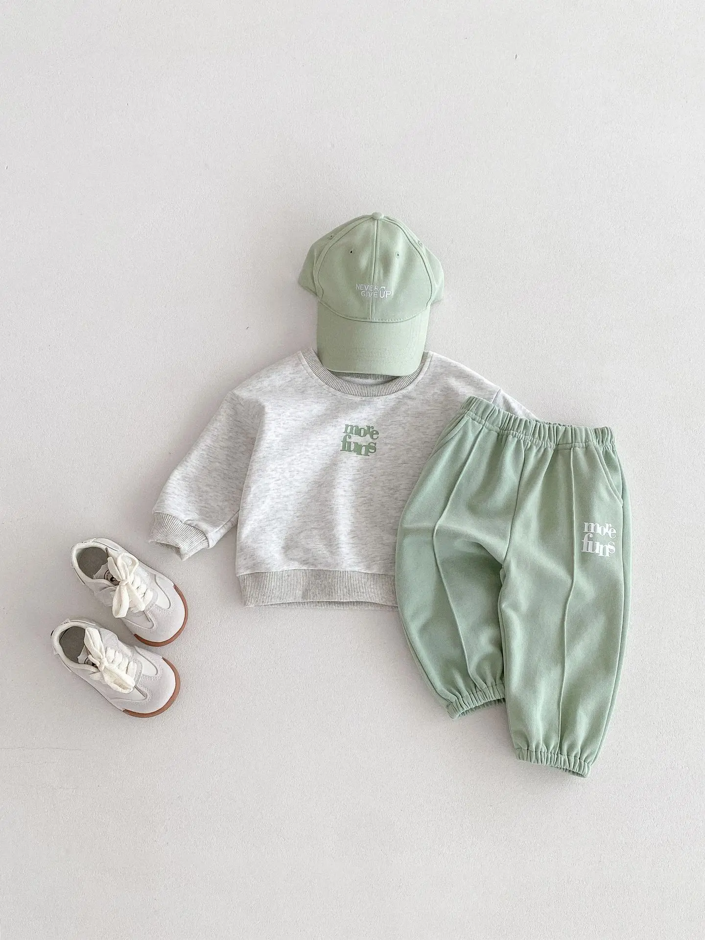Koreanischer Stil Frühling/Herbst Neues 2-teiliges Set für Kleinkinder & Kinder, reine Baumwolle, Farbblock-Sweatshirt & Jogginghose – Detail 3