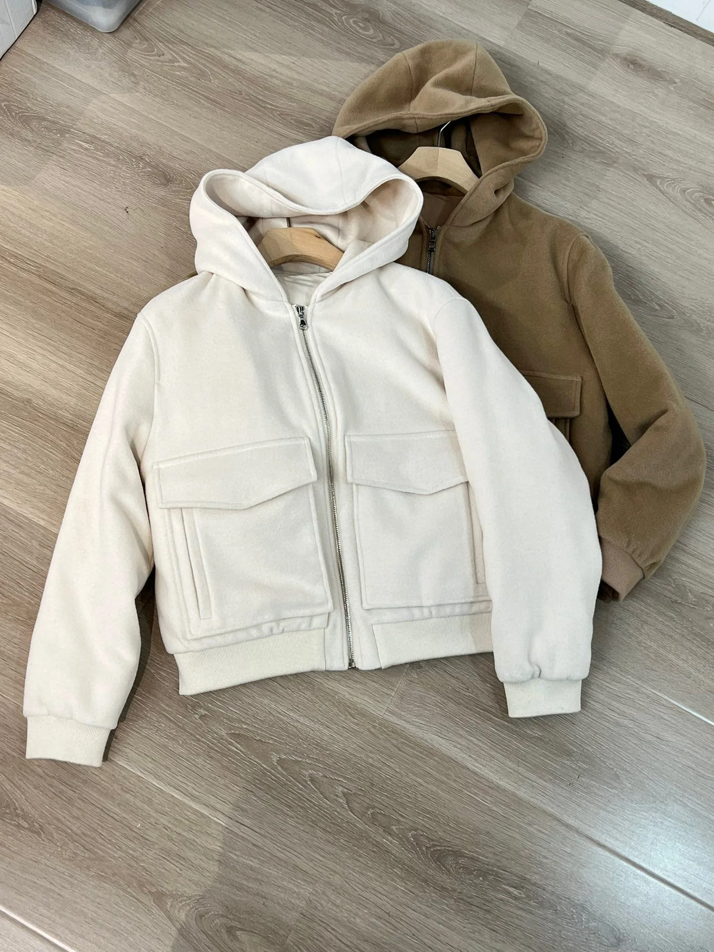 Australian wool worsted hooded down jacket